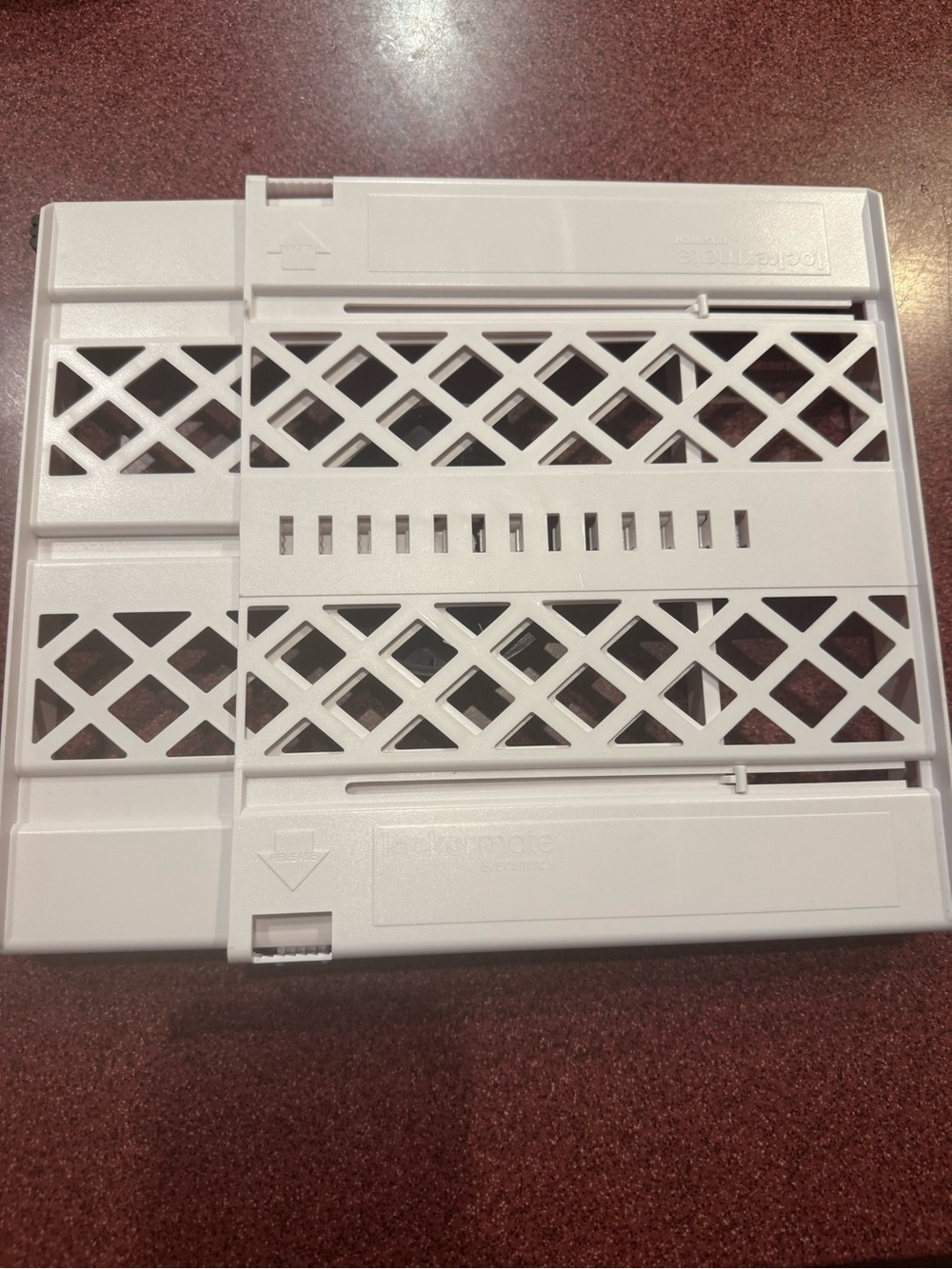 Locker Mate Expanding Locker Shelf